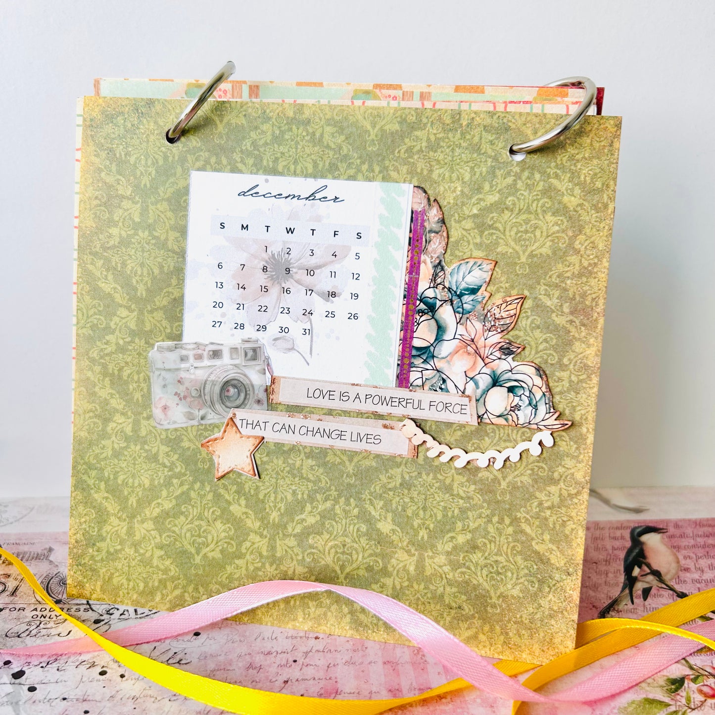 ποΈ Elegant Desk Calendar 2026