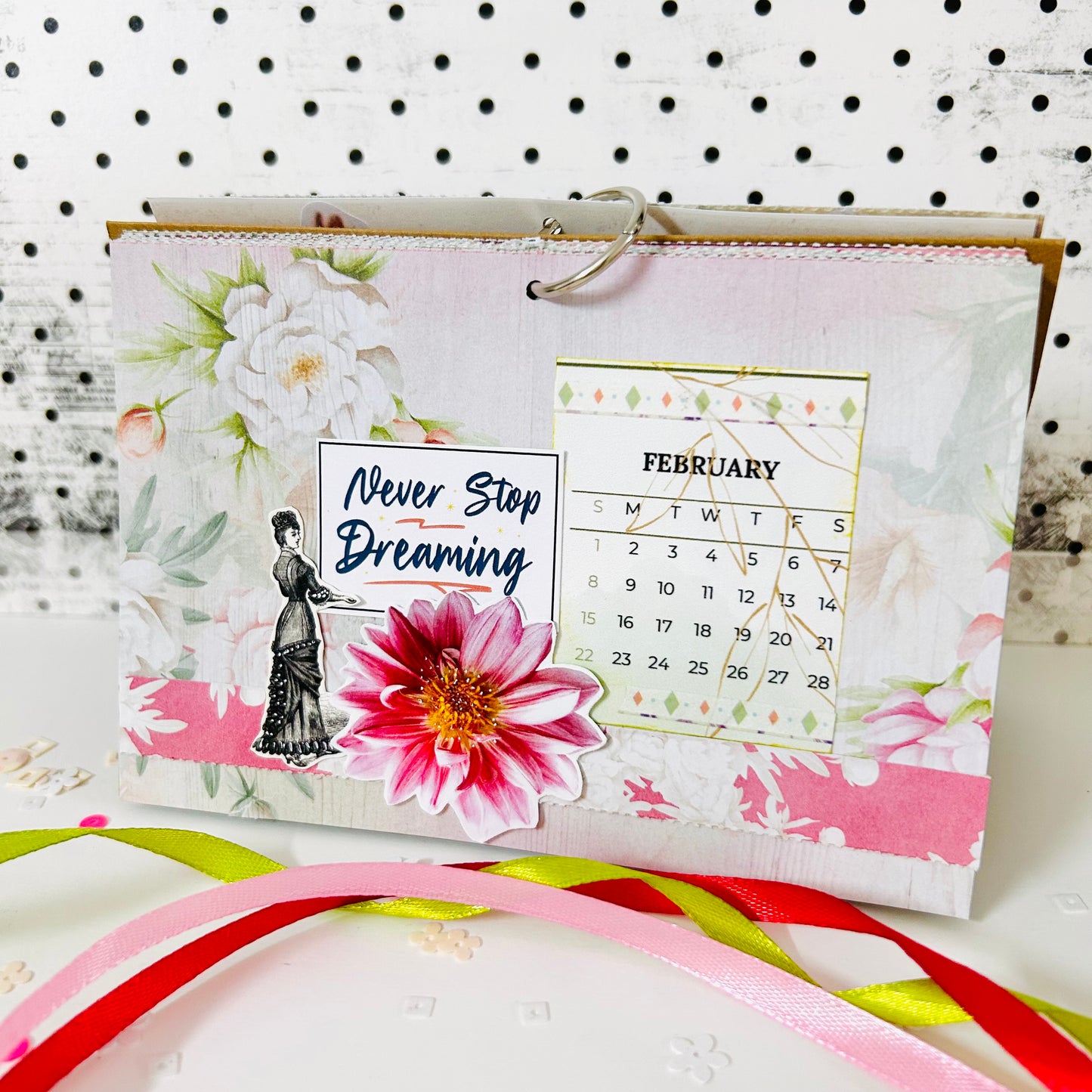 🗓️ Floral Desk Calendar 2026