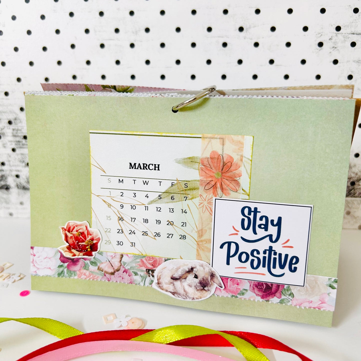 🗓️ Floral Desk Calendar 2026