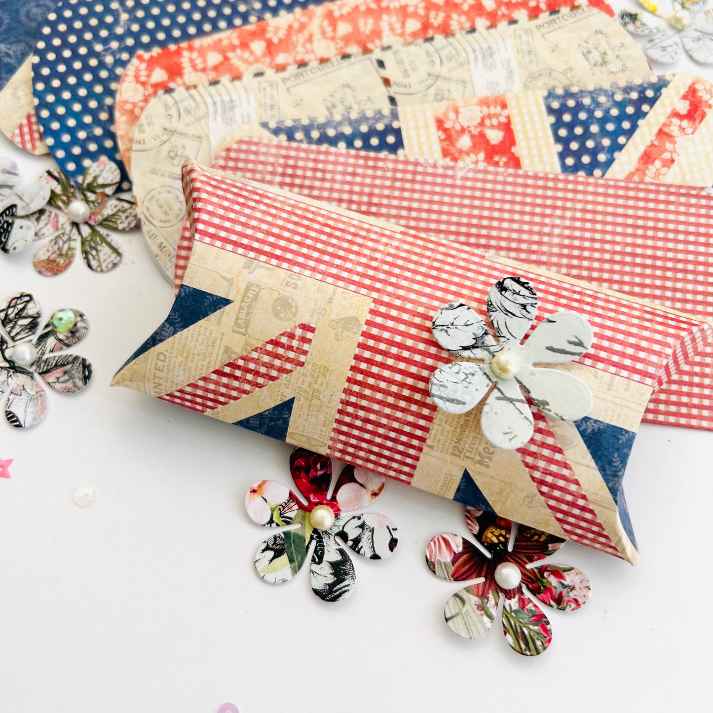 Pillow Gift Boxes – Creamy Treat Set of 8 🎁✨