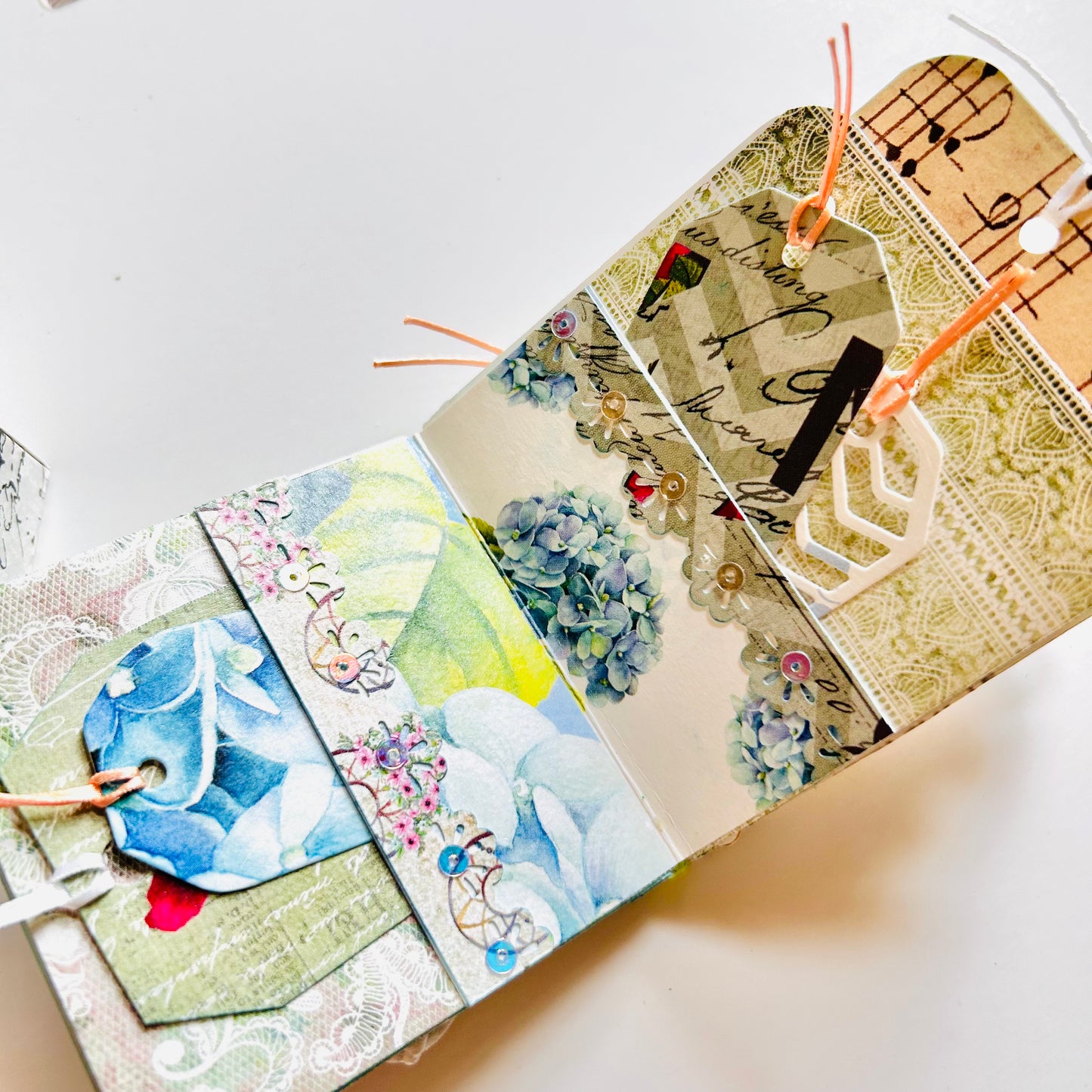 💖 You Make me happy– Handcrafted Mini Photo Album