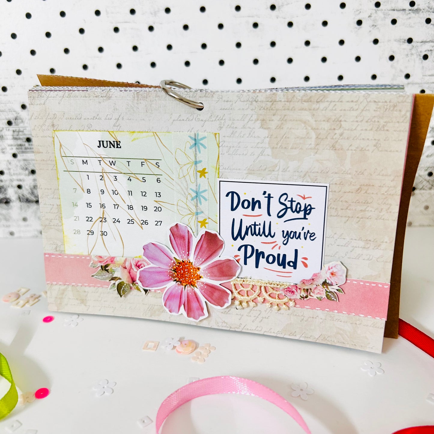 🗓️ Floral Desk Calendar 2026