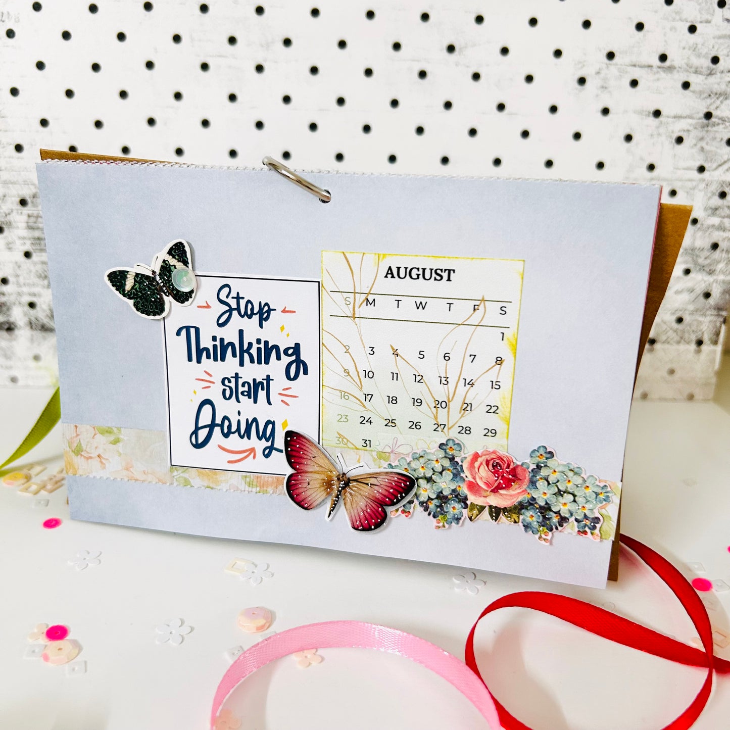 🗓️ Floral Desk Calendar 2026