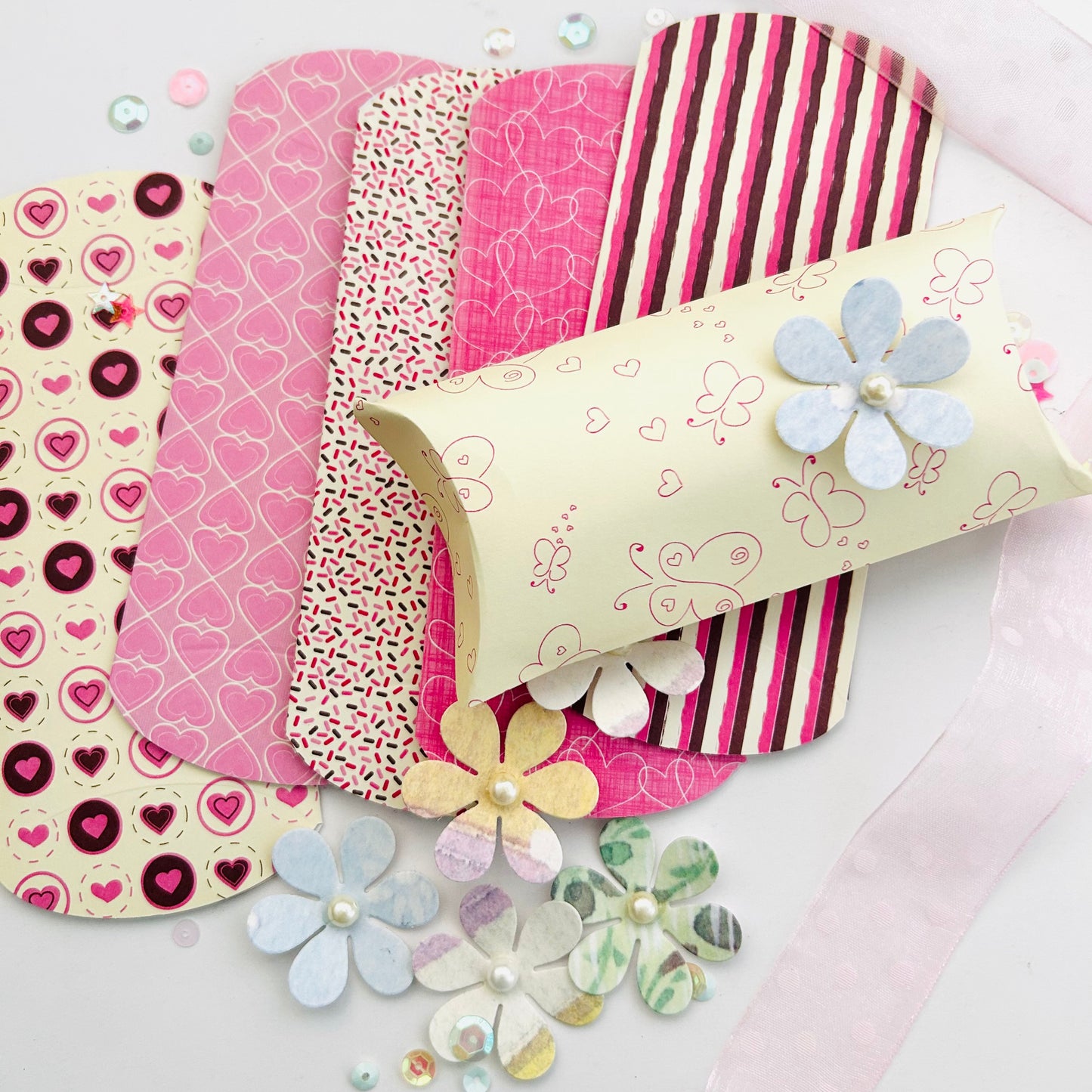 Pillow Gift Boxes – Pastel Vibes Set of 6 🎁✨