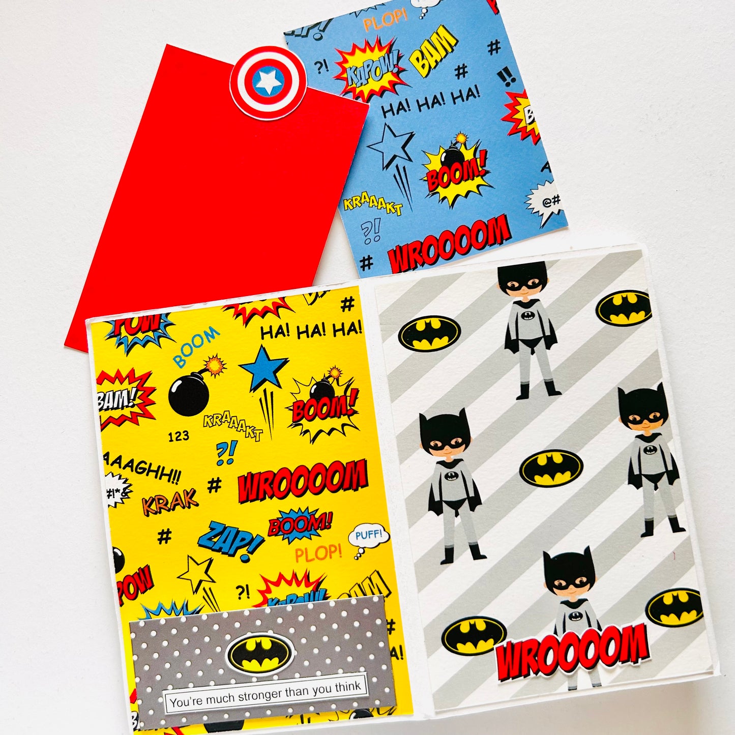 🦸♂️ Super Hero – Handcrafted Photo Album