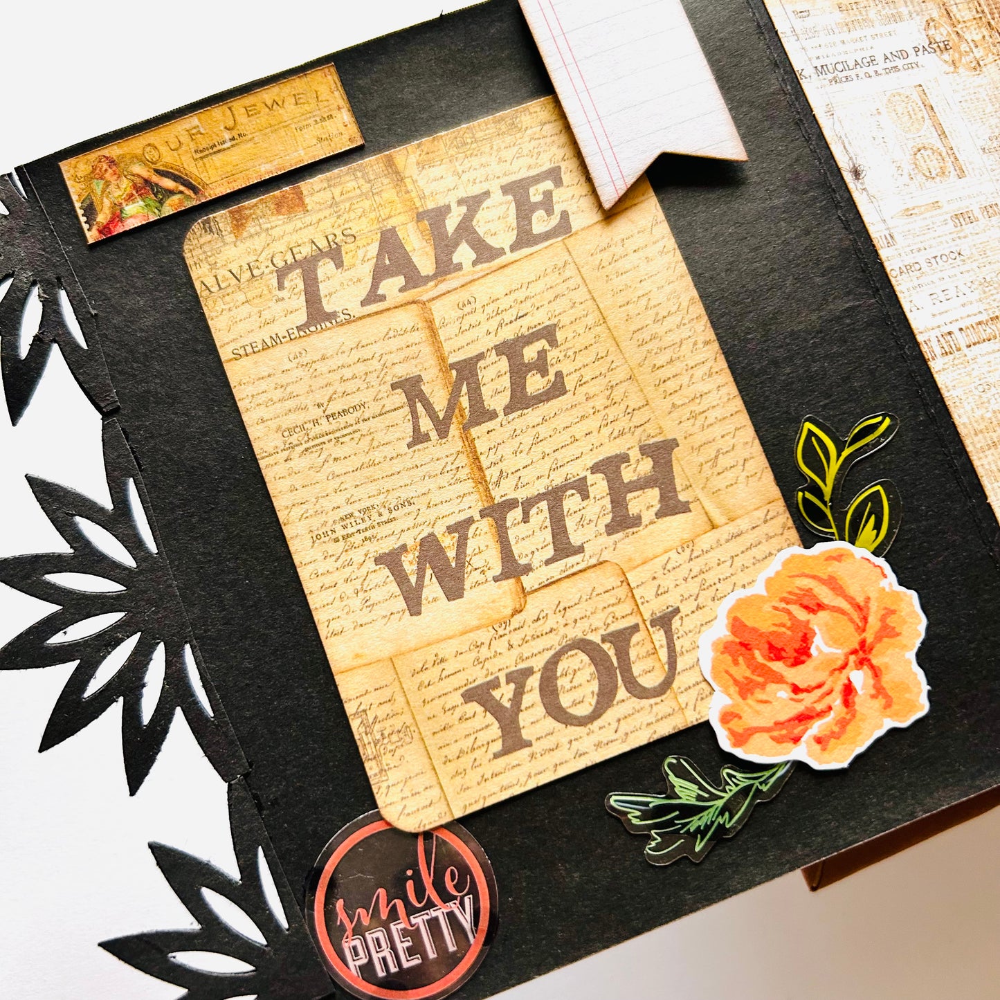 📖 Decorative Vintage Album – “Memories”